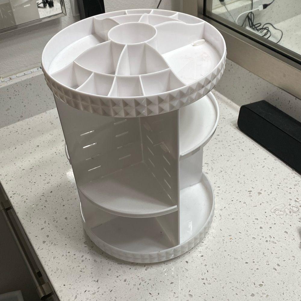 Spinning Vanity Organizer